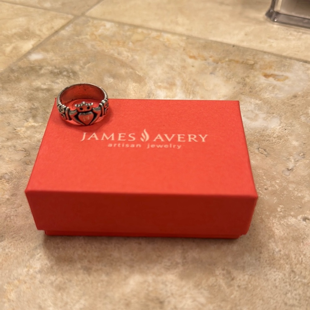 James Avery Retired Claddagh Ring
